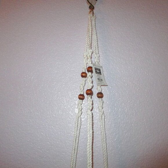 NWT Knaughty Knitters MACRAME Plant HANGER Holder WALL DECOR Patio BEADED Boho - Picture 3 of 6